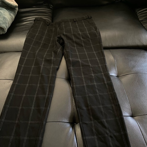 H&M Skinny Fit Dress Pants Strips design - Picture 4 of 5